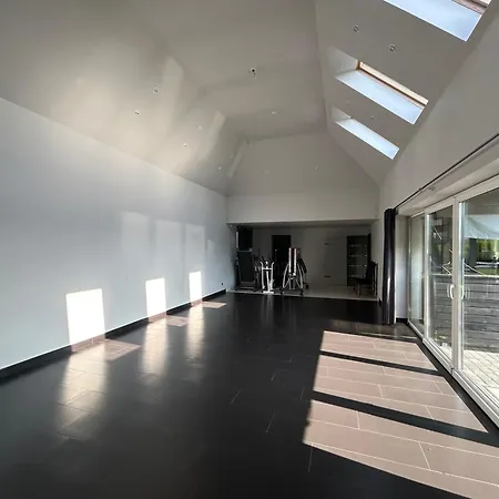 Villa Holiday Home Limanowa *